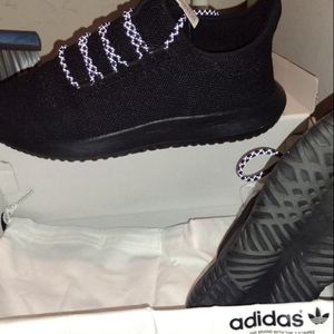 Addias shadow tumble